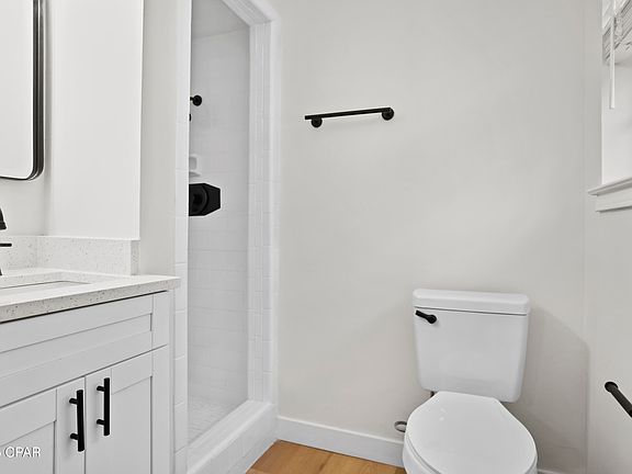 3rd image of 5096 Fort Rd