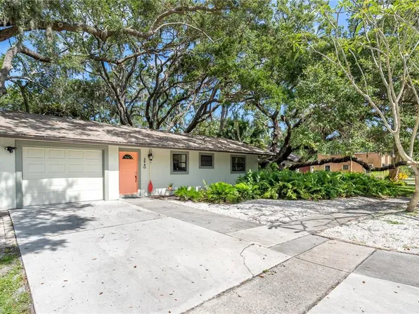 3940 Brookside Dr, Sarasota, FL 34231