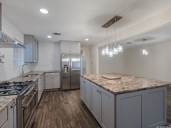 2nd image of 734 Susie Ct