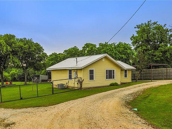 2nd image of 3404 Twin Creeks Dr