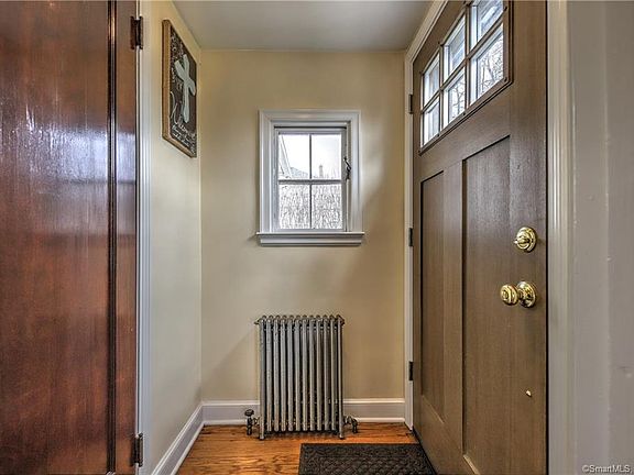 3rd image of 74 Hervey St