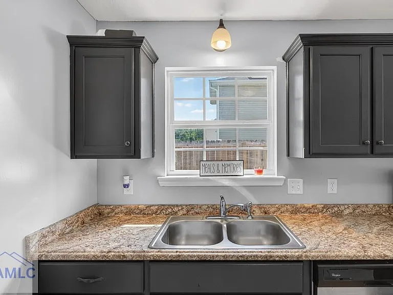 182 Grandview Dr — Photo 10