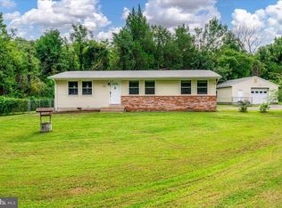 19 Robshire Manor Rd, Huntingtown, MD 20639
