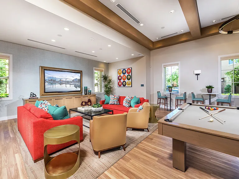 Los Olivos at Irvine Spectrum — Photo 15