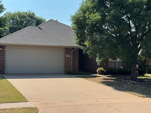 3 bed, 1687 sqft, $1,895 — Photo 2