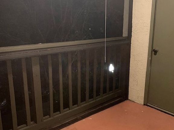 4th image of 3504 Sable Palm Ln #04287bd8a
