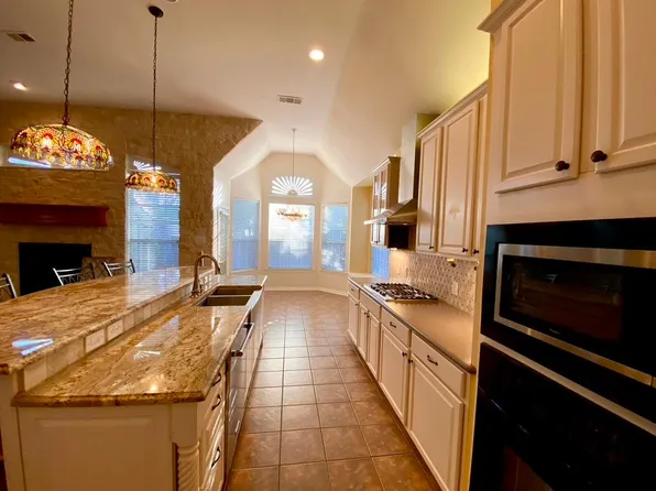 176 Bricknell Ln, Coppell, TX 75019