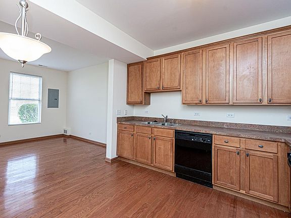 2nd image of 2233 Flagstone Ln