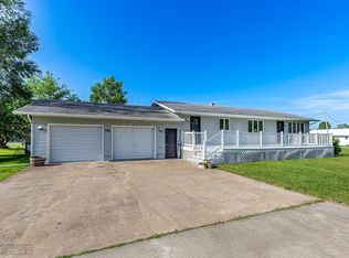 306 Park Dr, Shelly, MN 56581