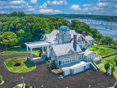 18 Ships Point Way, Port Jefferson, NY, 11777