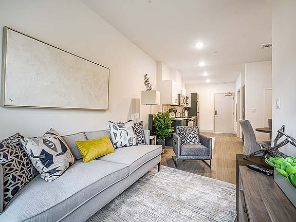 4th image of 1714 21st St #451