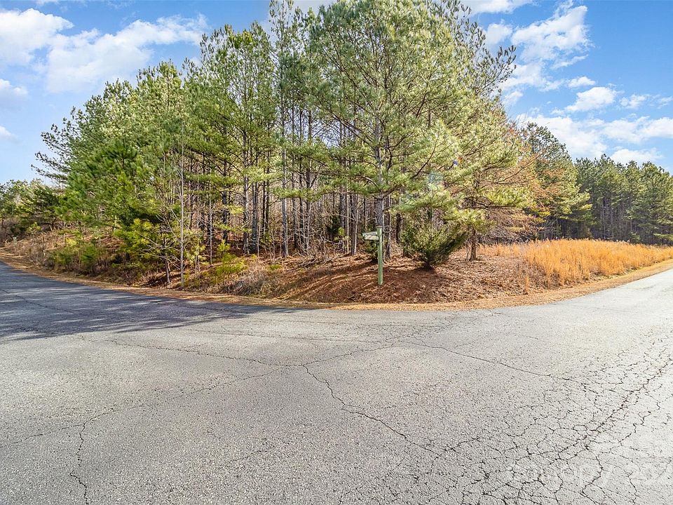 1st image of 100 Riverview Dr