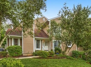 8 N Stone Edge Rd, Bedminster, NJ 07921