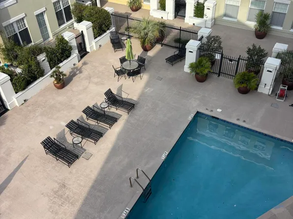 498 Albemarle Rd Unit 409, Charleston, SC 29407