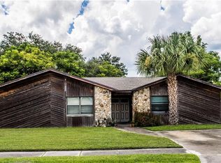 610 Lake Orienta Dr, Altamonte Springs, FL 32701