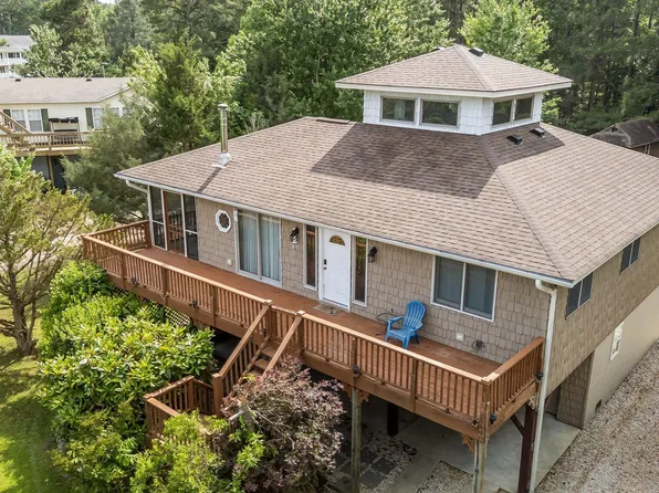1005 Pirate Cove Circle, Oriental, NC 28571
