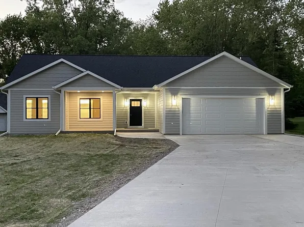 3268 East Ryan ROAD, Oak Creek, WI 53154