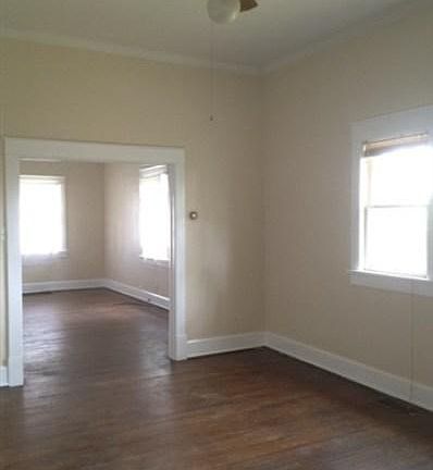 4th image of 611 E Centennial Ave