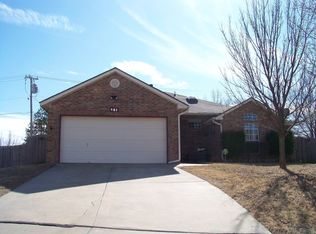 901 Chartrand Ct, Edmond, OK 73034