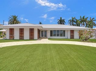 700 S Southlake Dr, Hollywood, FL 33019