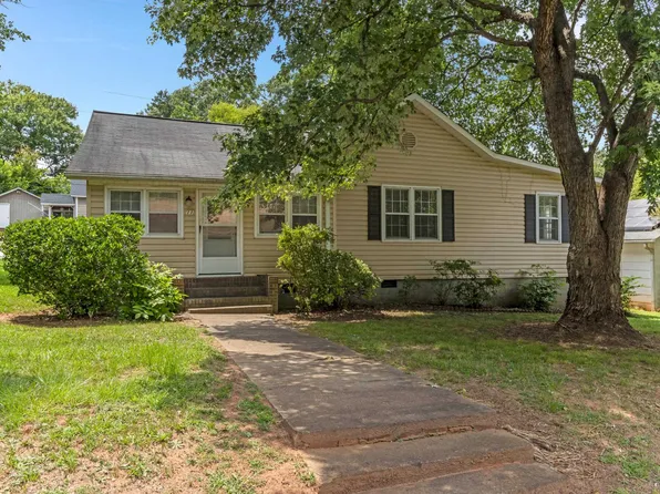 11 Beech St, Spartanburg, SC 29303