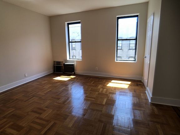 2nd image of 2100 Westbury Ct APT 6A