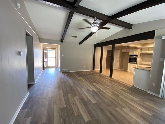 4th image of 505 Sussex Dr