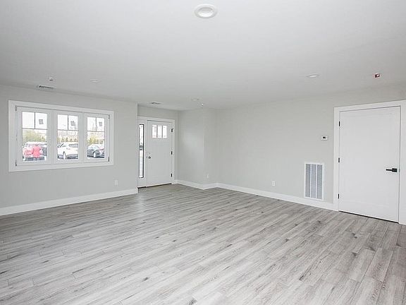 5th image of 170 W Montauk Hwy #36