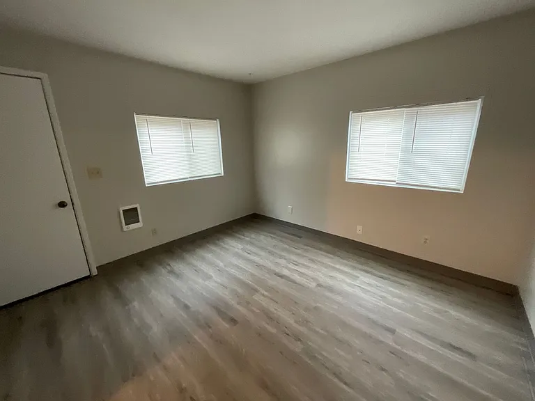 1518 T Ave — Photo 6