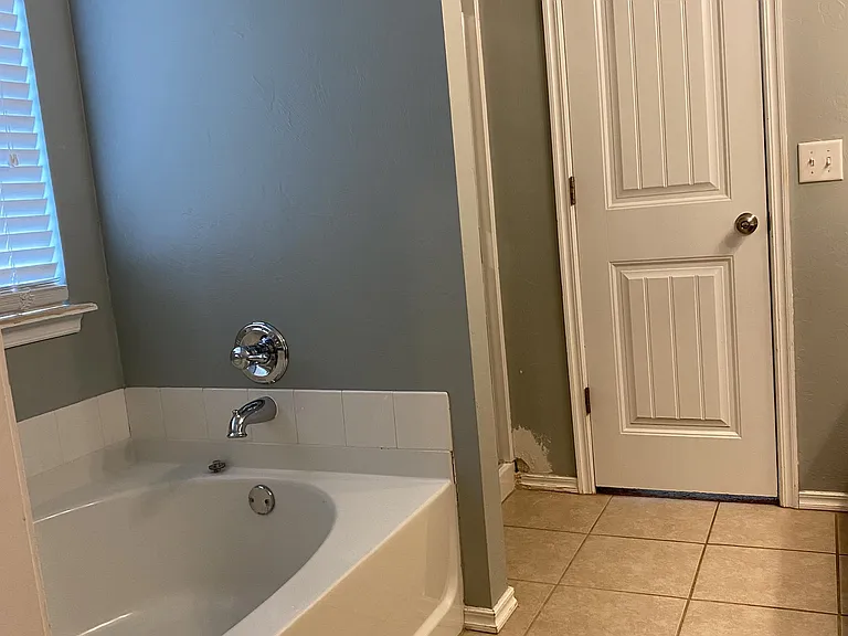 18101 Viento Dr — Photo 12