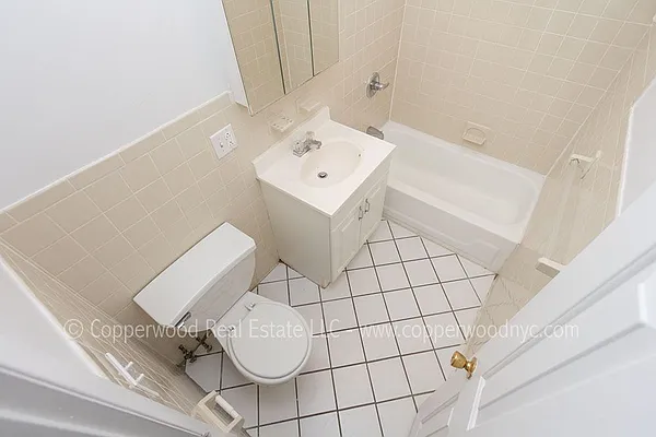 Rented by Copperwood Real Estate | media 11