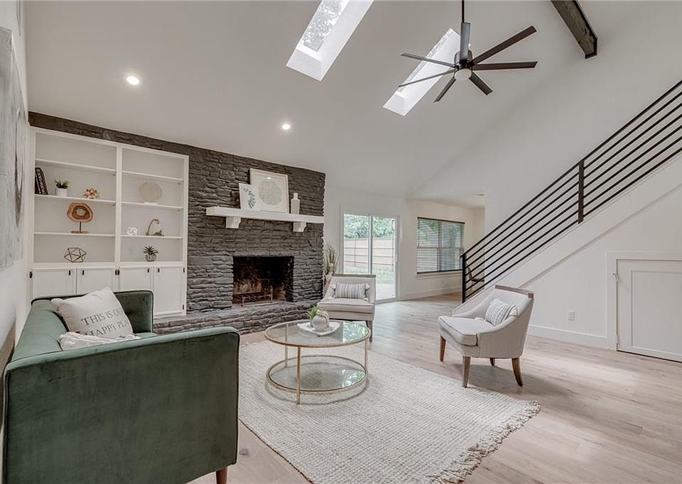 1st image of 13302 Briar Hollow Dr