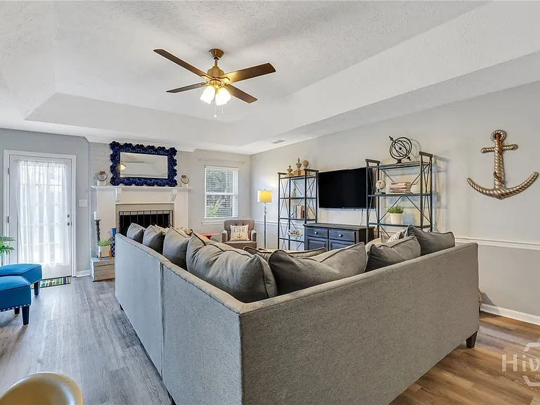 10 Wyckfield Ct — Photo 3