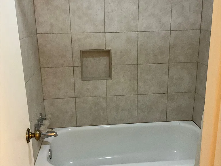 3228 S Lakewood Ave — Photo 17