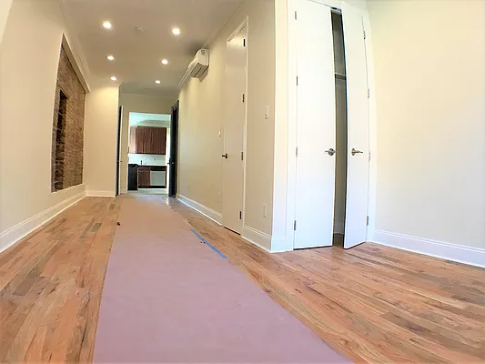 Rented by Lang Realty LLC | media 4