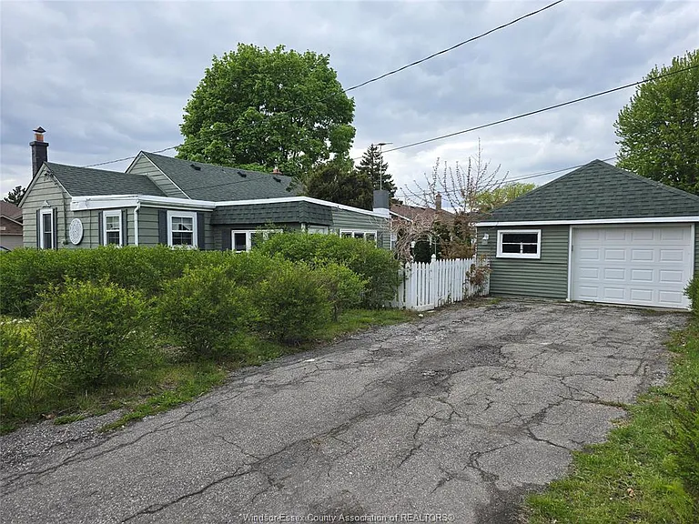 3396 Woodward Blvd — Photo 15