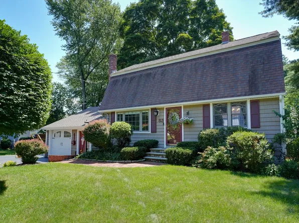 83 Crestwood Dr, Northborough, MA 01532