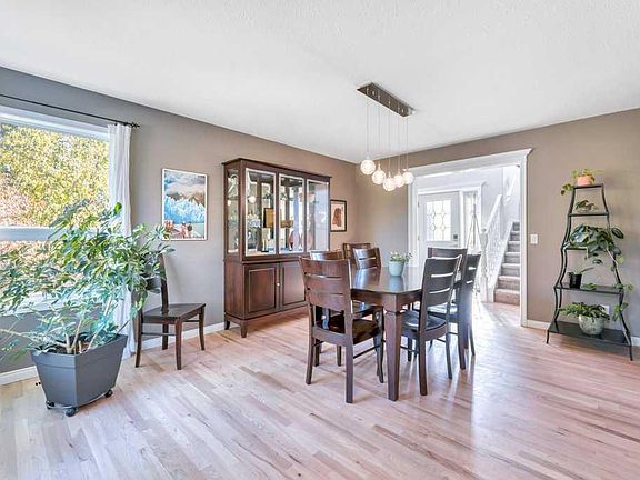 5th image of 304 N Cambridge Pl