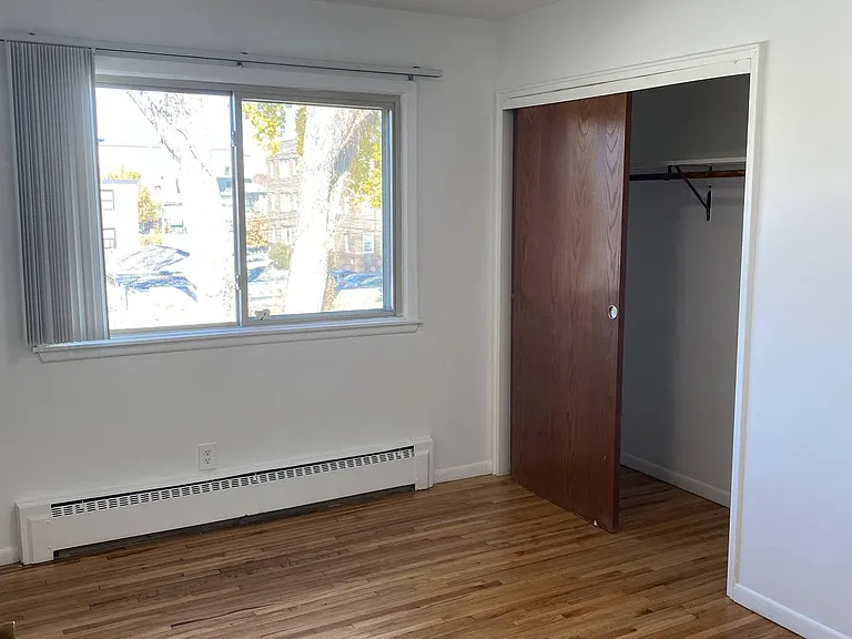 3509 Emerson Ave S — Photo 10