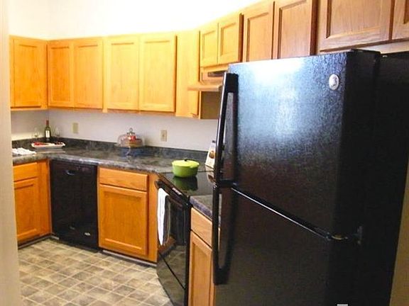 2nd image of 723 Bragg Dr APT A