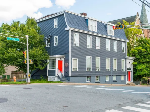 1187 Queen St #2, Halifax, NS B3H 2S4