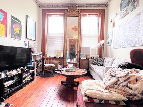 4th image of 1906 W Girard Ave #1F