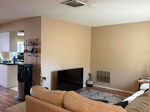 5th image of 1362 Waterfall Dr