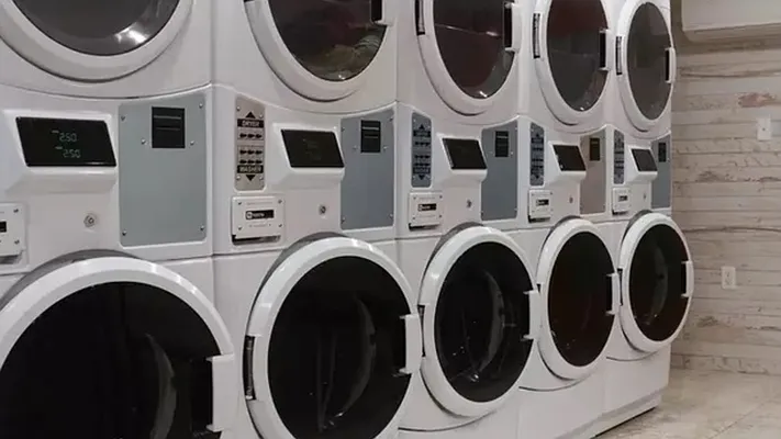 Rented by Nooklyn NYC LLC | media 24