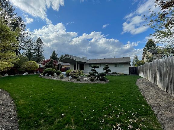 5th image of 2624 E 38th Ave