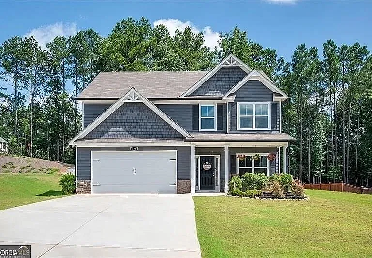 4 bed, 2.5 bath, 2327 sqft, $2,500 — Photo 1