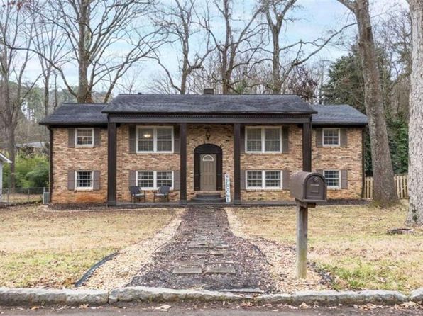 1343 Renee Dr, Decatur, GA 30035
