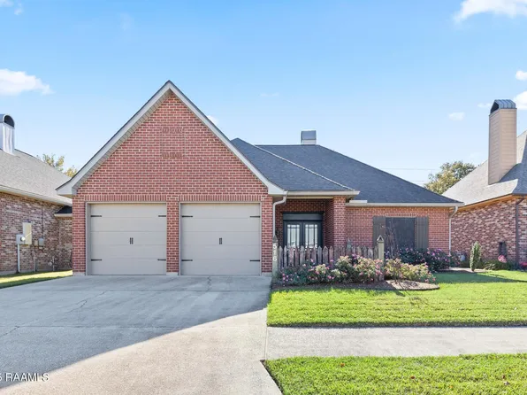 516 Kings Cove Cir, Lafayette, LA 70508