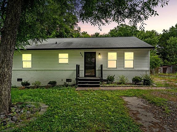 4th image of 932 Summer Dr