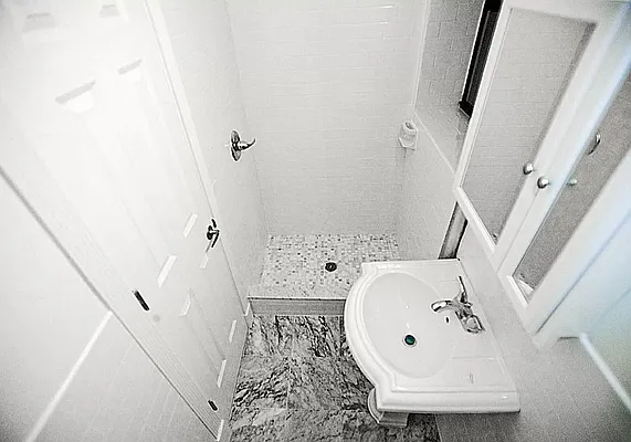 Rented by REAL New York | media 12